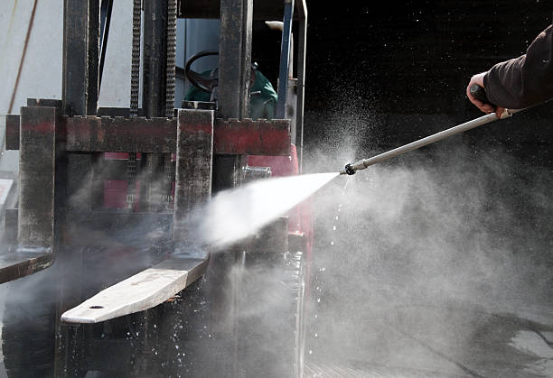 Playground Equipment Cleaning in North Shore, CA